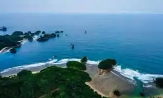 pantai gatra malang-itrip.id